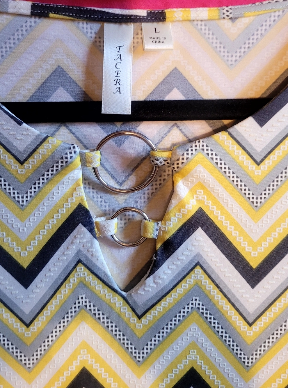Tacera Yellow, Gray & White Chevron Shift Dress with Ring Detail, Size Large - Picture 5 of 8